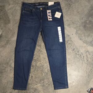 Rafaella Slimming High Rise Blue Denim Jeans Comfort Lift Trim 5-Pocket Design